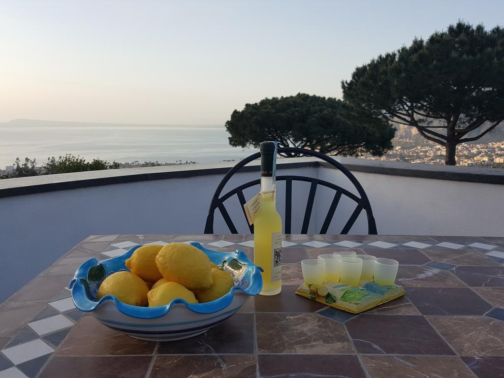 Appartamento Villa Degli Ulivi Сант'Анджелло Экстерьер фото