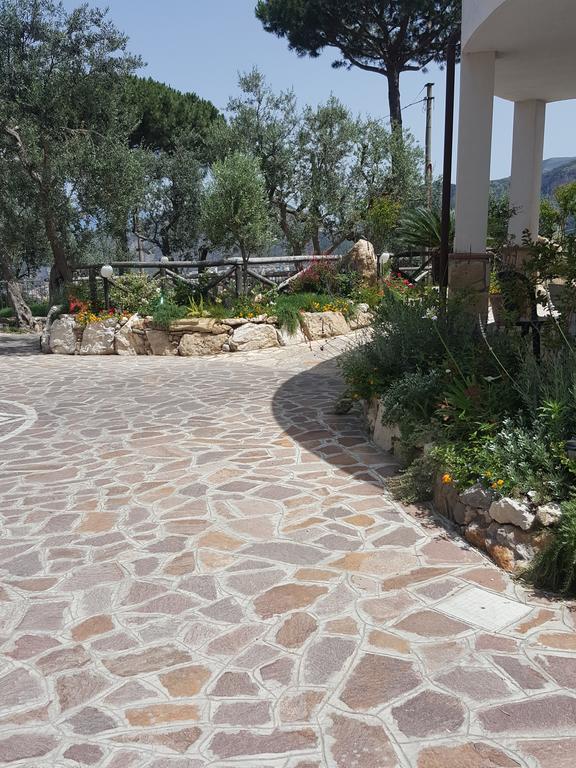 Appartamento Villa Degli Ulivi Сант'Анджелло Экстерьер фото