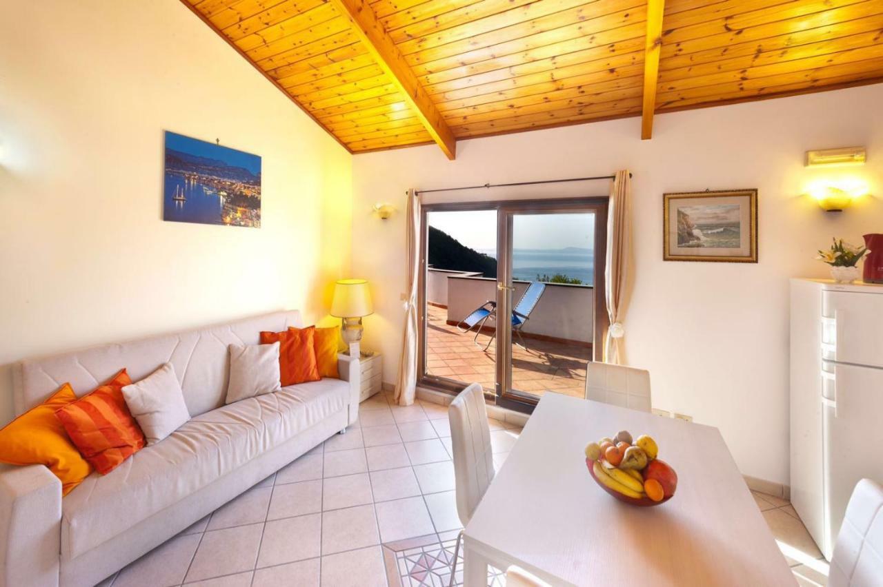 Appartamento Villa Degli Ulivi Сант'Анджелло Экстерьер фото